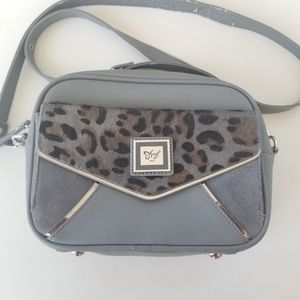 Sharif 1827 gray leather crossbody purse